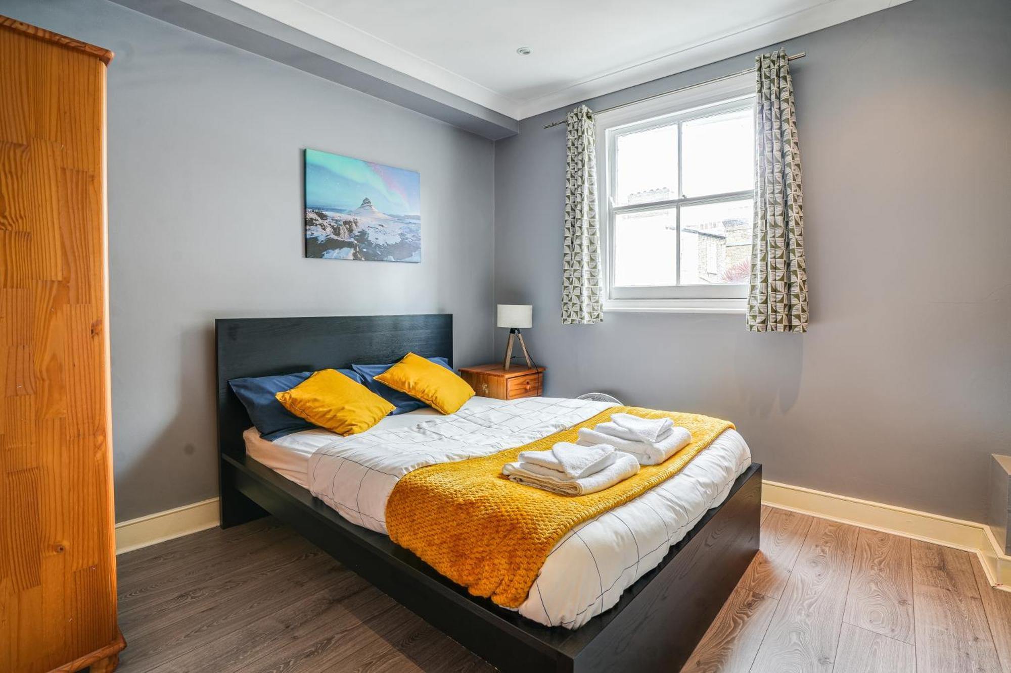 Elegant 3br Luxury Super Large Flat With Jacuzzi London