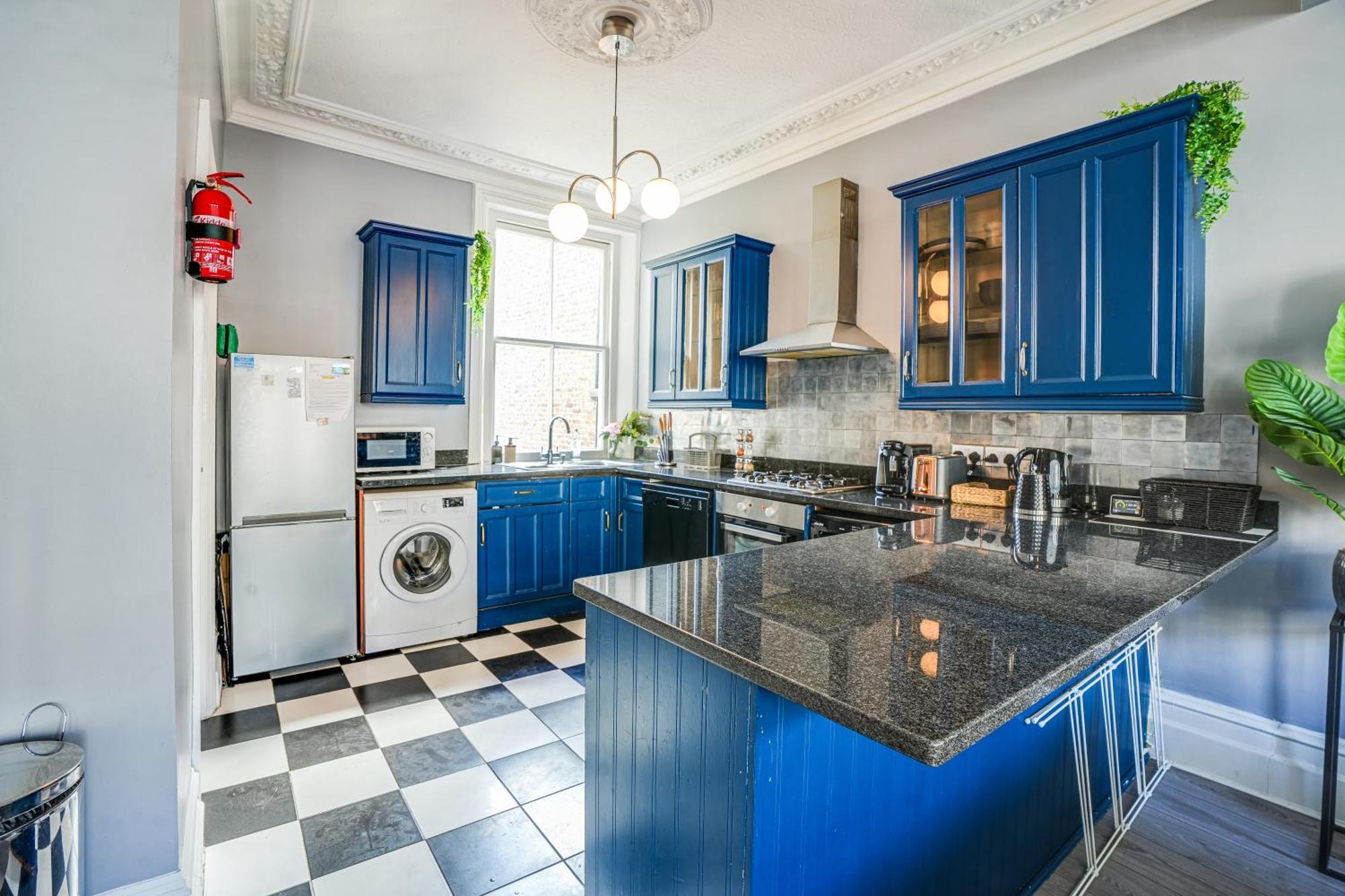 Elegant 3br Luxury Super Large Flat With Jacuzzi